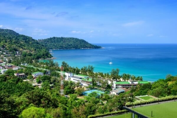 Kata Noi Beach