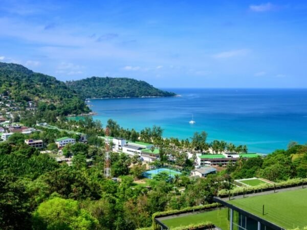 Kata Noi Beach