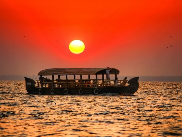 kerala alleppey backwaters package